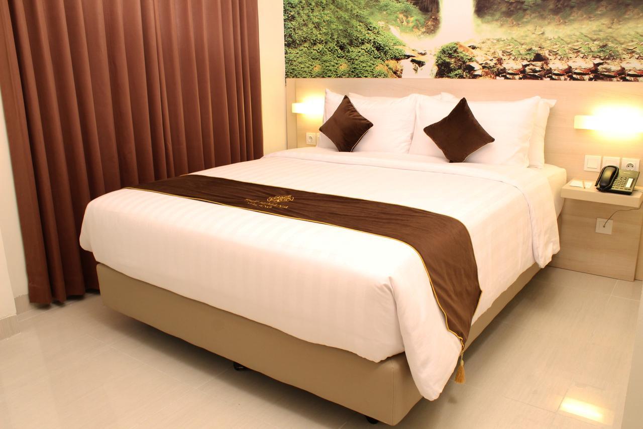 The Himana Malang Hotel Екстериор снимка